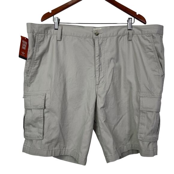 Dockers Men's Washed Cargo Shorts Size 44 NWT - Picture 1 of 9